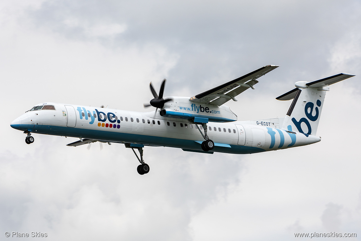 Flybe DHC Dash-8-400 G-ECOT at London Heathrow Airport (EGLL/LHR)