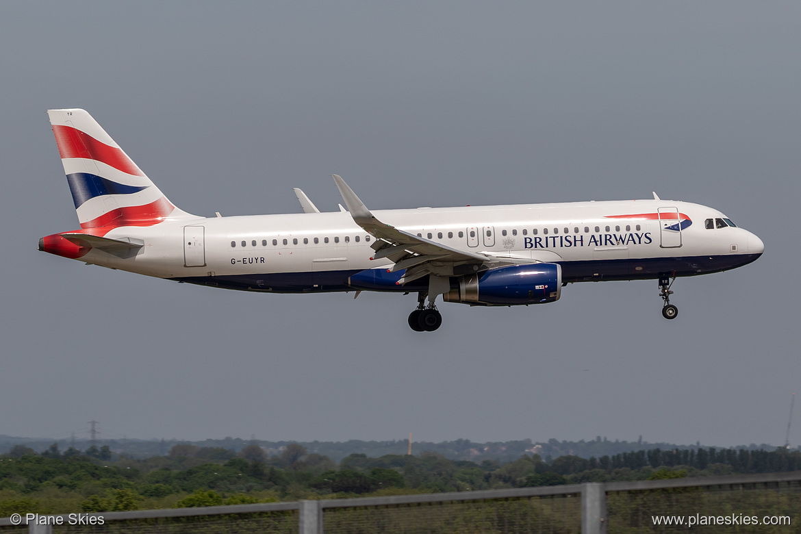 British Airways Airbus A320-200 G-EUYR at London Heathrow Airport (EGLL/LHR) British Airways Airbus A320-200 G-EUYR at London Heathrow Airport (EGLL/LHR)