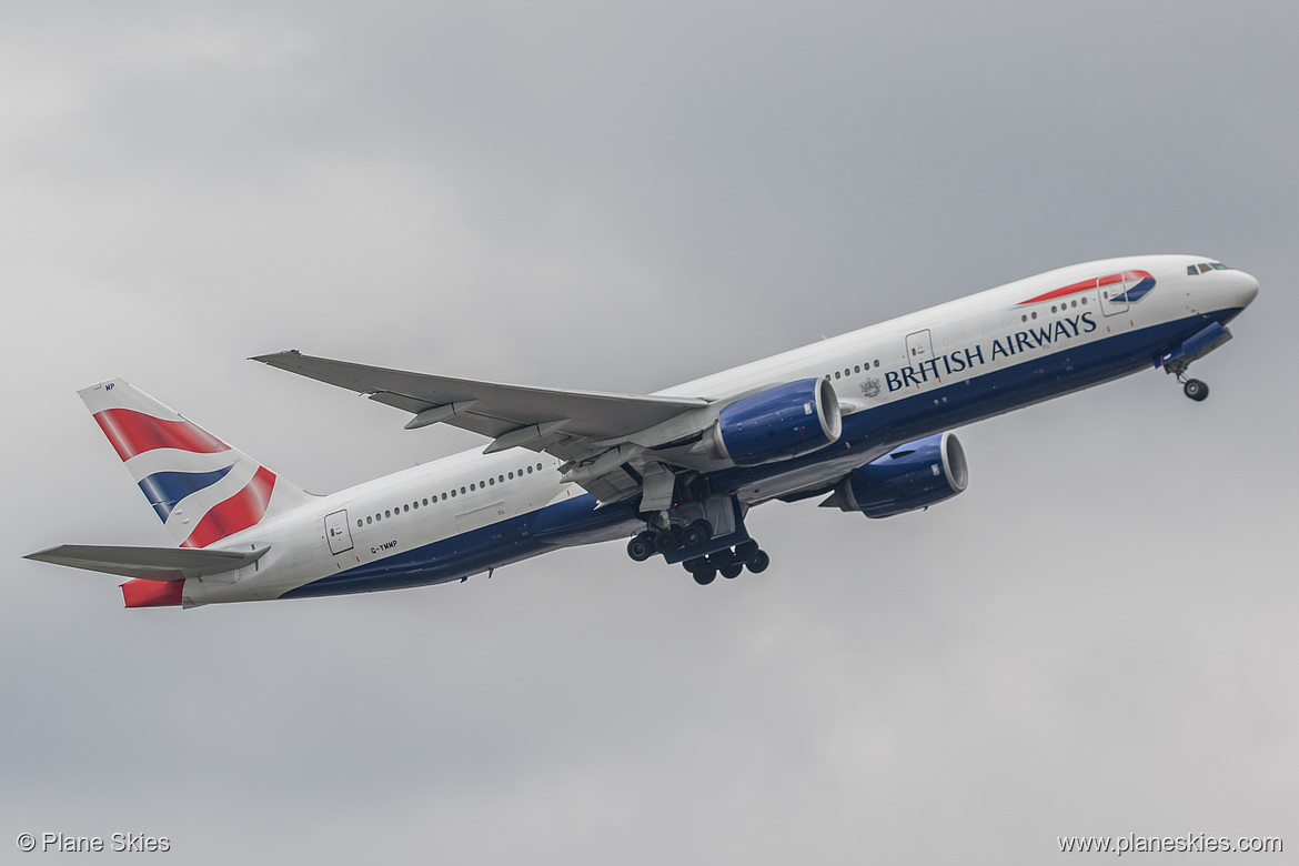 British Airways Boeing 777-200ER G-YMMP at London Heathrow Airport (EGLL/LHR) British Airways Boeing 777-200ER G-YMMP at London Heathrow Airport (EGLL/LHR)