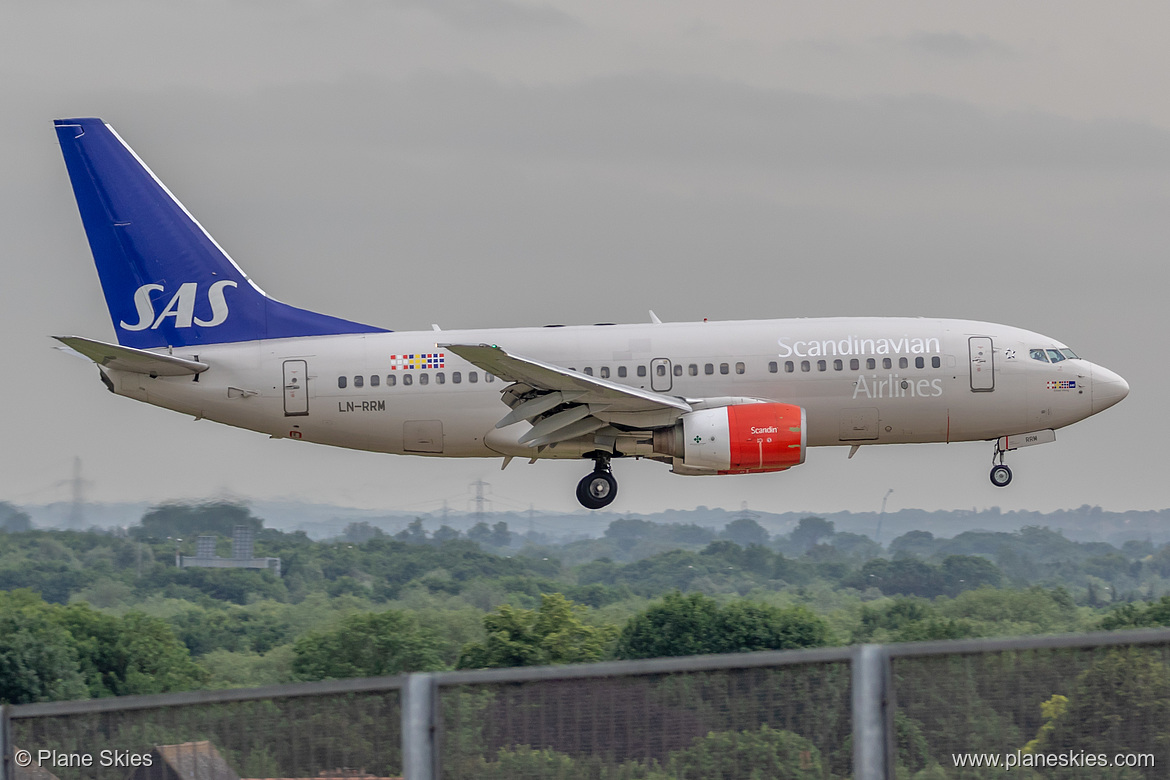 Scandinavian Airlines Boeing 737-700 LN-RRM at London Heathrow Airport (EGLL/LHR) Scandinavian Airlines Boeing 737-700 LN-RRM at London Heathrow Airport (EGLL/LHR)