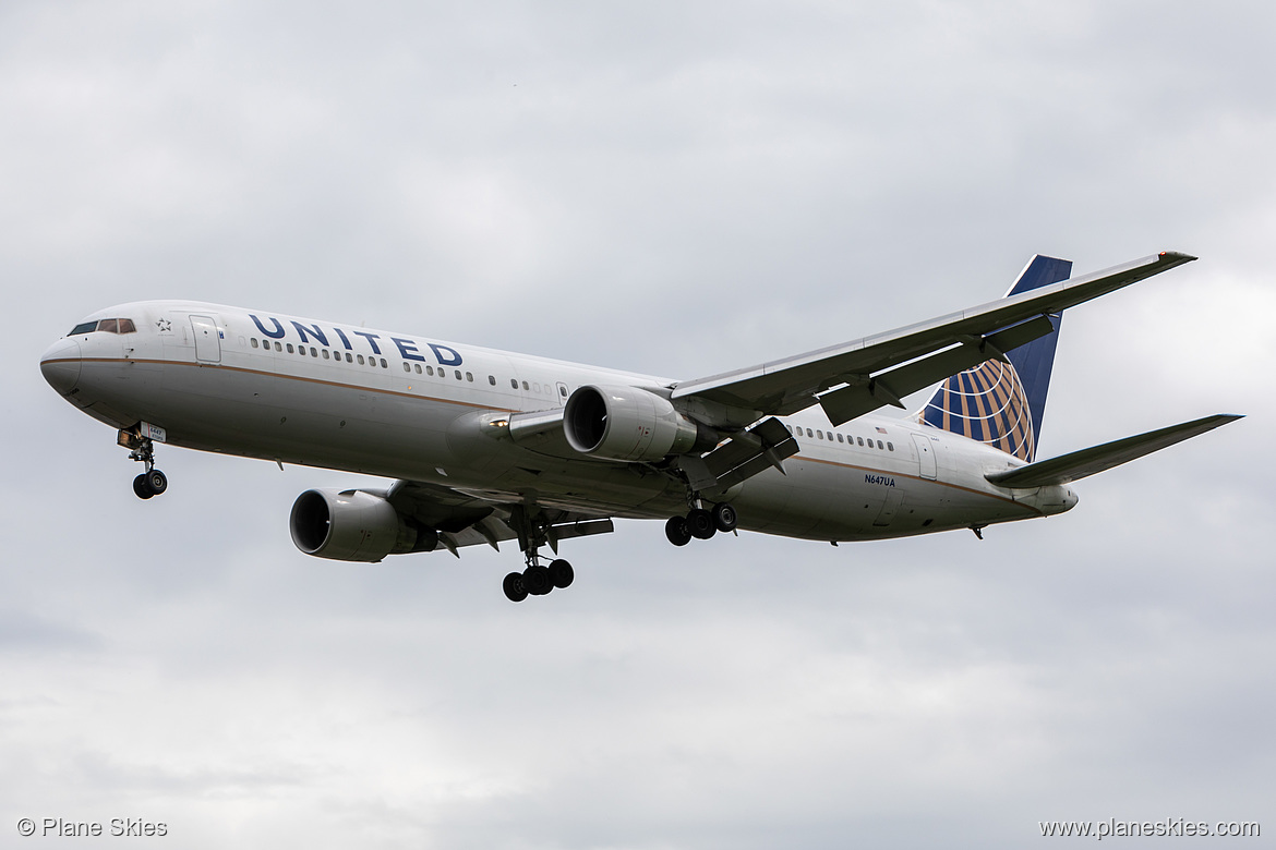 United Airlines Boeing 767-300ER N647UA at London Heathrow Airport (EGLL/LHR)