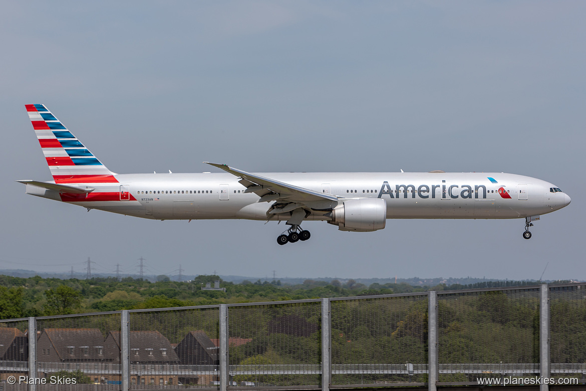 American Airlines Boeing 777-300ER N723AN at London Heathrow Airport (EGLL/LHR) American Airlines Boeing 777-300ER N723AN at London Heathrow Airport (EGLL/LHR)