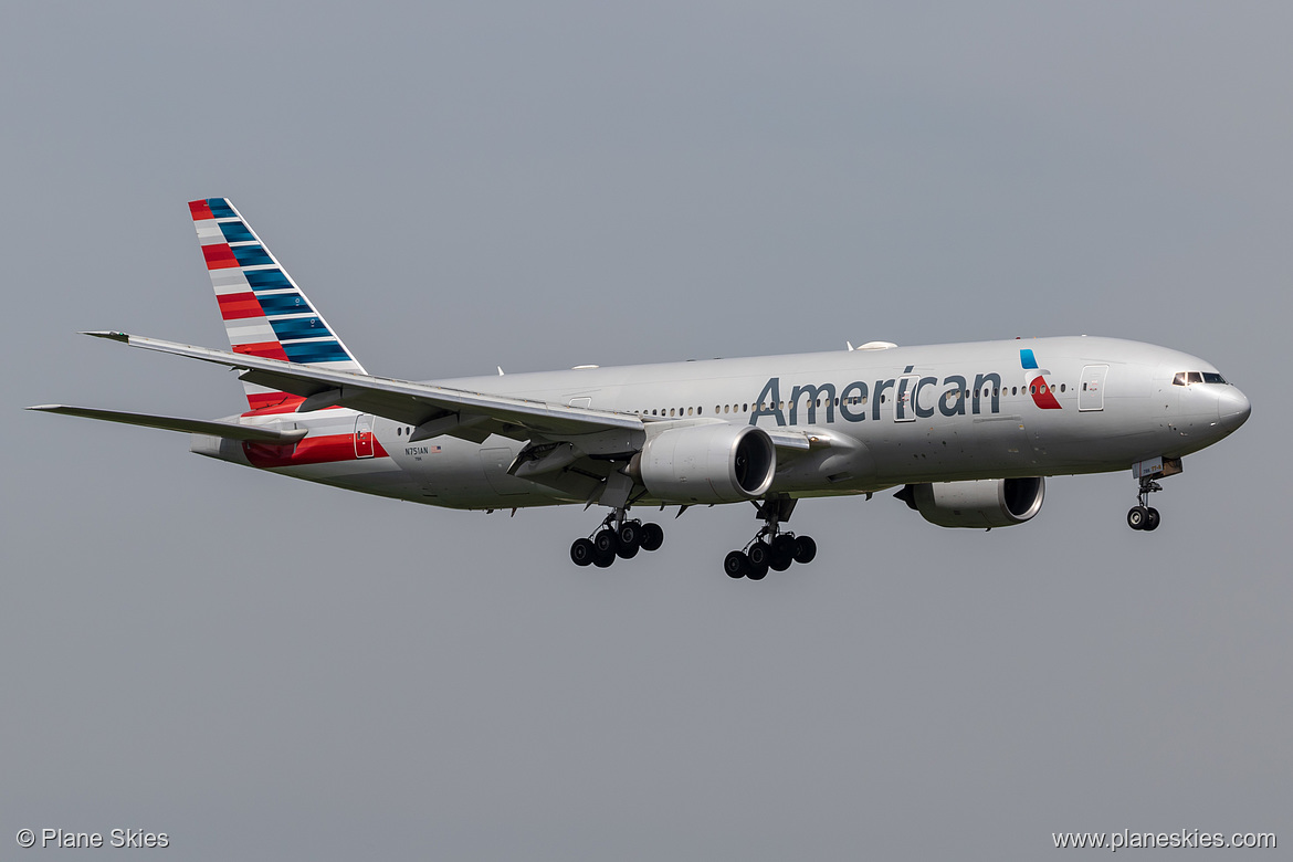 American Airlines Boeing 777-200ER N751AN at London Heathrow Airport (EGLL/LHR) American Airlines Boeing 777-200ER N751AN at London Heathrow Airport (EGLL/LHR)