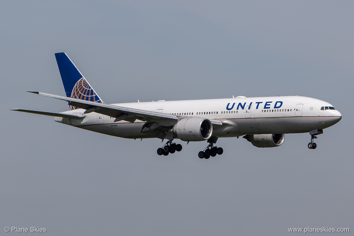 United Airlines Boeing 777-200ER N77014 at London Heathrow Airport (EGLL/LHR) United Airlines Boeing 777-200ER N77014 at London Heathrow Airport (EGLL/LHR)