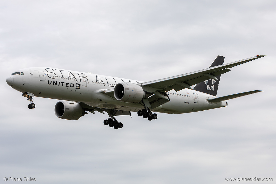 United Airlines Boeing 777-200ER N77022 at London Heathrow Airport (EGLL/LHR)