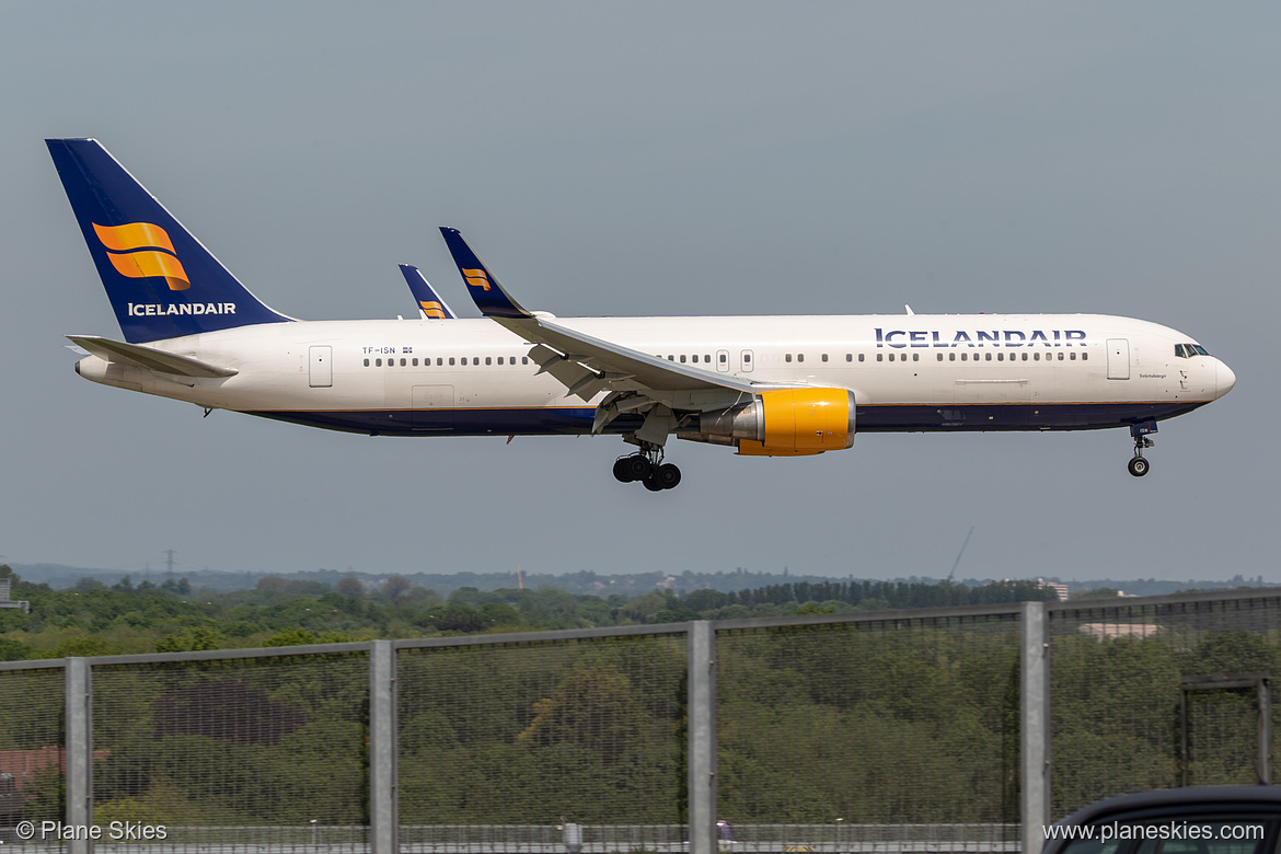 Icelandair Boeing 767-300ER TF-ISN at London Heathrow Airport (EGLL/LHR)