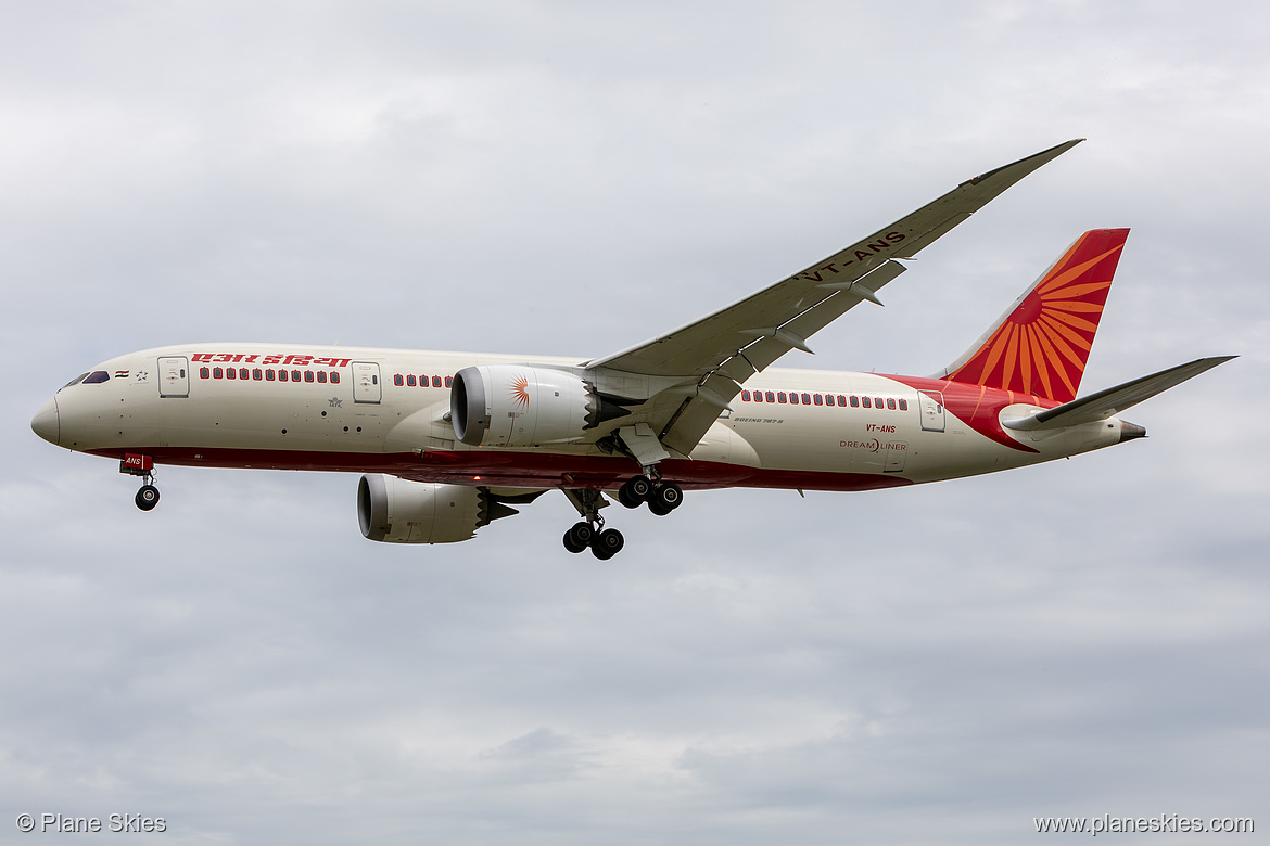 Air India Boeing 787-8 VT-ANS at London Heathrow Airport (EGLL/LHR)