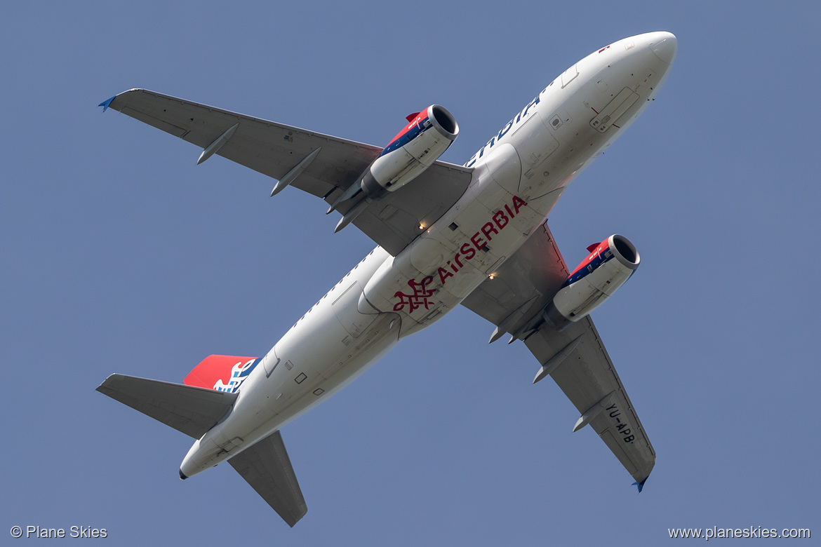 AirSERBIA Airbus A319-100 YU-APB at London Heathrow Airport (EGLL/LHR)