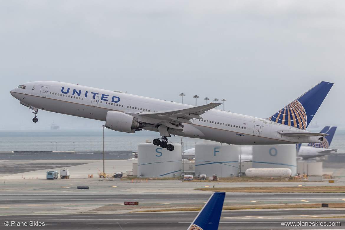 United Airlines Boeing 777-200ER N212UA at San Francisco International Airport (KSFO/SFO) United Airlines Boeing 777-200ER N212UA at San Francisco International Airport (KSFO/SFO)