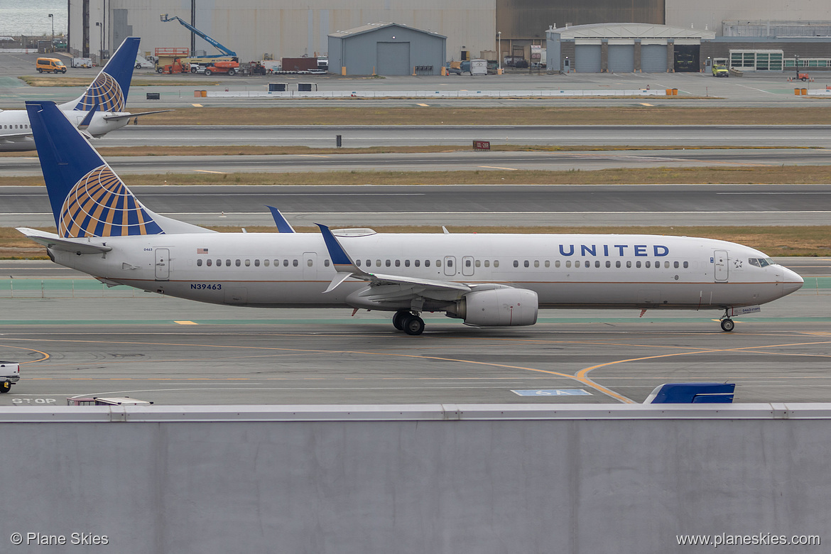United Airlines Boeing 737-900ER N39463 at San Francisco International Airport (KSFO/SFO)