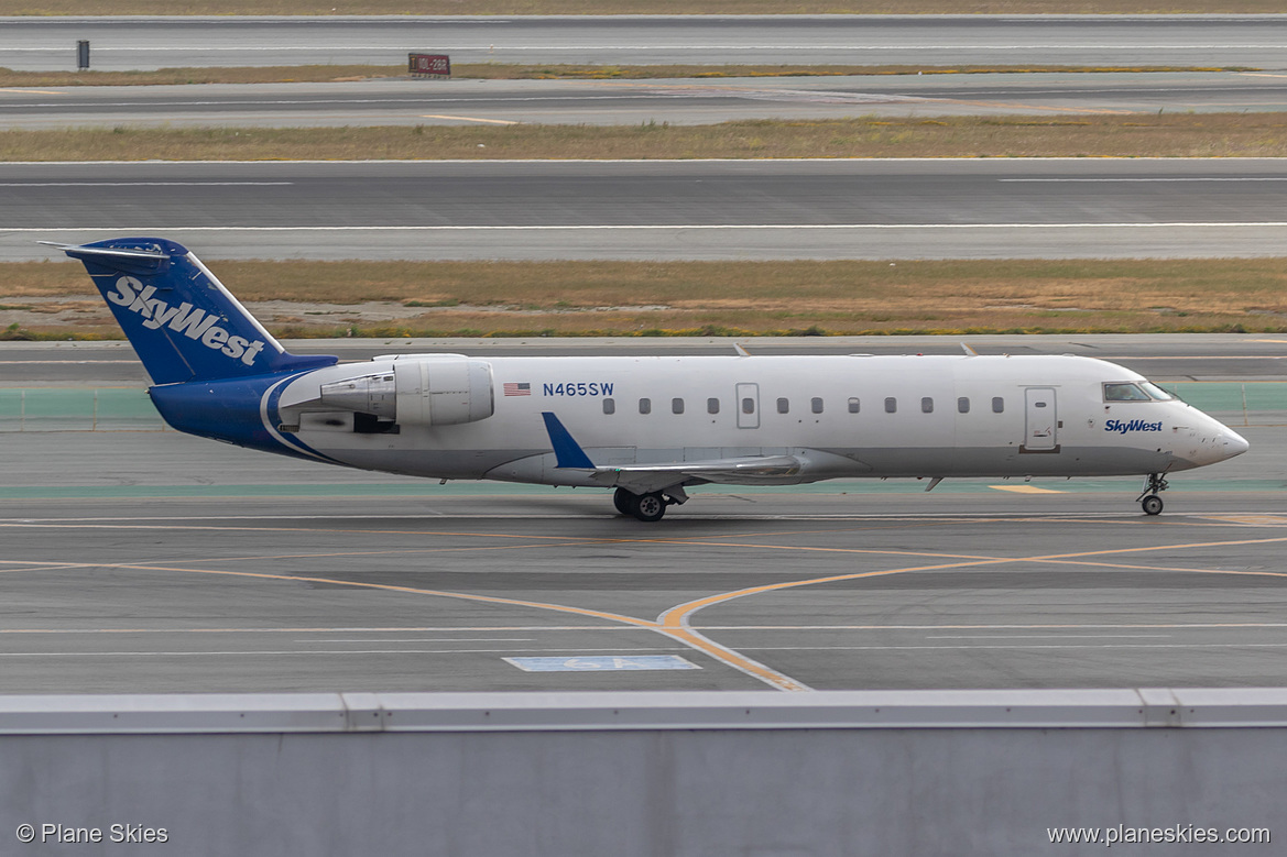 SkyWest Airlines Canadair CRJ-200 N465SW at San Francisco International Airport (KSFO/SFO) SkyWest Airlines Canadair CRJ-200 N465SW at San Francisco International Airport (KSFO/SFO)