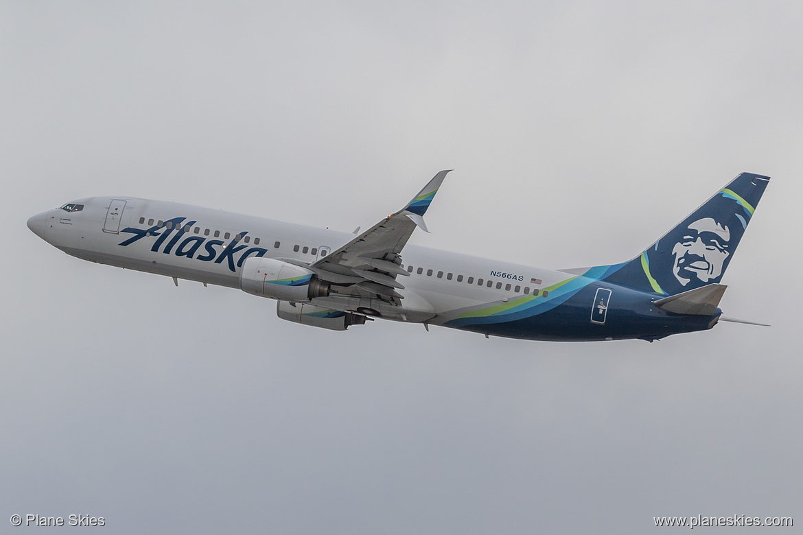 Alaska Airlines Boeing 737-800 N566AS at San Francisco International Airport (KSFO/SFO) Alaska Airlines Boeing 737-800 N566AS at San Francisco International Airport (KSFO/SFO)