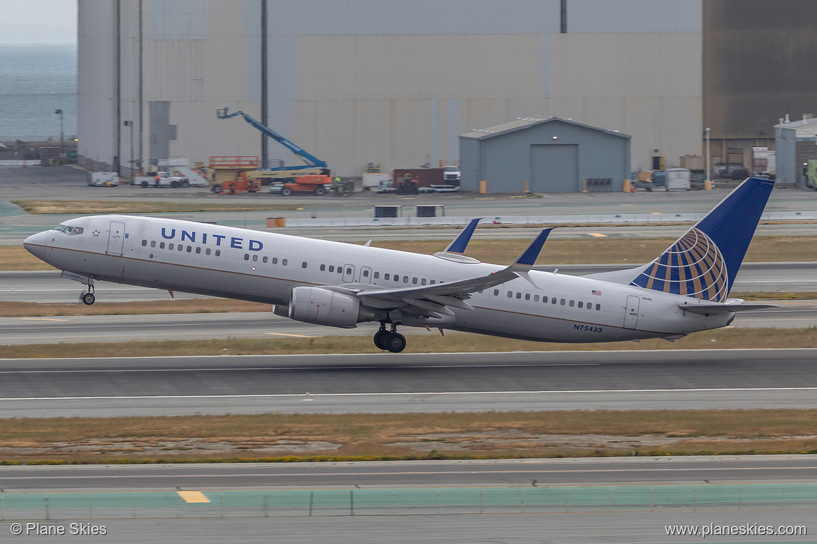 United Airlines Boeing 737-900ER N75433 at San Francisco International Airport (KSFO/SFO) United Airlines Boeing 737-900ER N75433 at San Francisco International Airport (KSFO/SFO)
