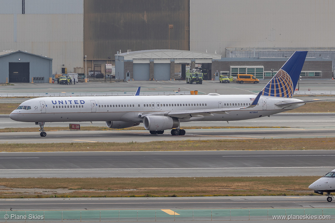 United Airlines Boeing 757-300 N75861 at San Francisco International Airport (KSFO/SFO)