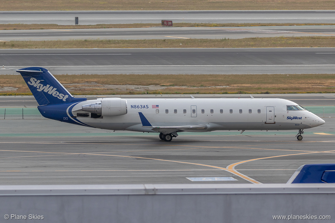 SkyWest Airlines Canadair CRJ-200 N863AS at San Francisco International Airport (KSFO/SFO) SkyWest Airlines Canadair CRJ-200 N863AS at San Francisco International Airport (KSFO/SFO)