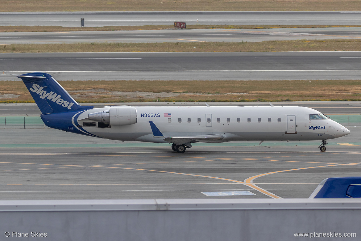 SkyWest Airlines Canadair CRJ-200 N863AS at San Francisco International Airport (KSFO/SFO)