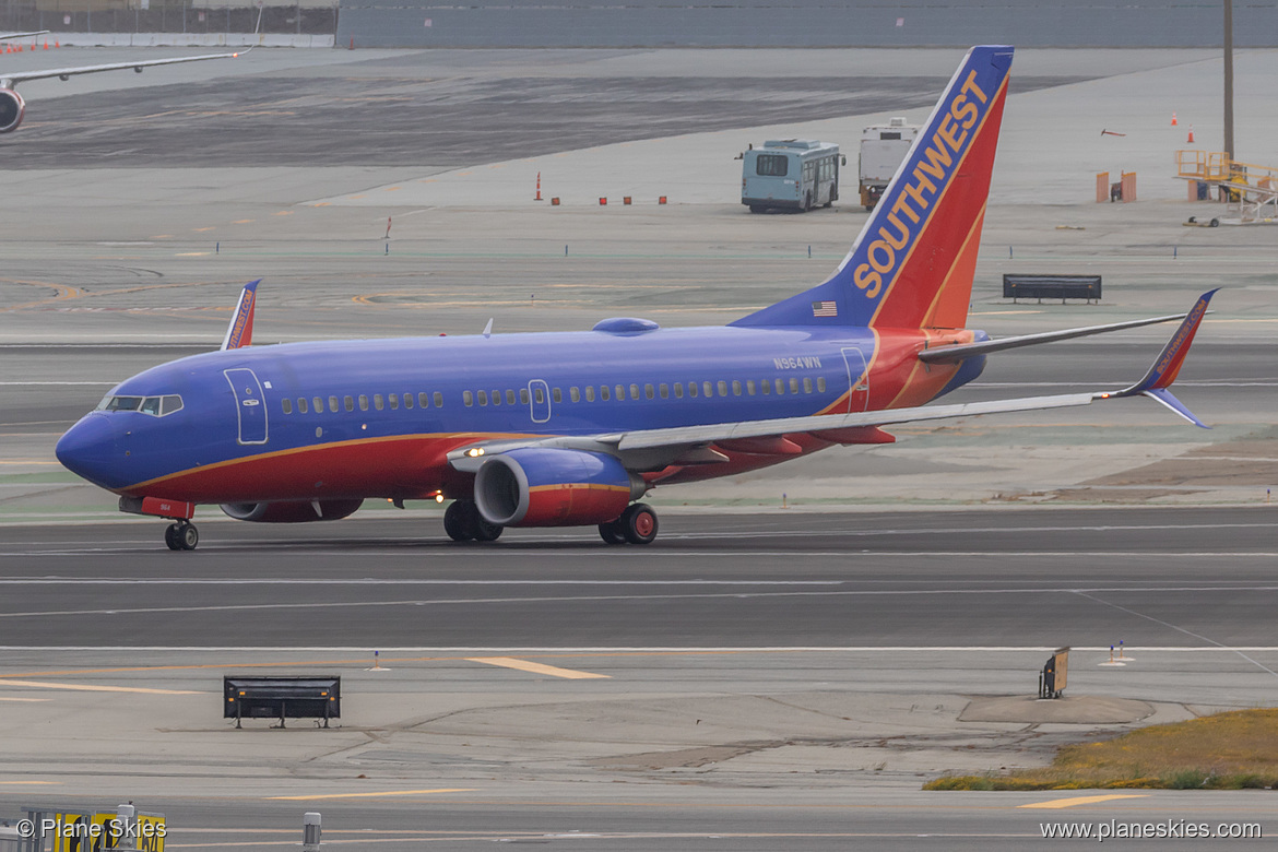 Southwest Airlines Boeing 737-700 N964WN at San Francisco International Airport (KSFO/SFO)