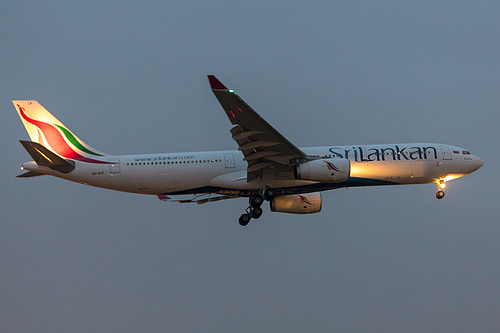 SriLankan Airlines Airbus A330-300 4R-ALR at London Heathrow Airport (EGLL/LHR) SriLankan Airlines Airbus A330-300 4R-ALR at London Heathrow Airport (EGLL/LHR)