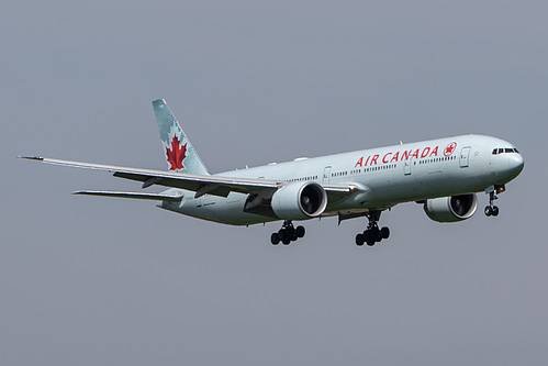 Air Canada Boeing 777-300ER C-FKAU at London Heathrow Airport (EGLL/LHR)