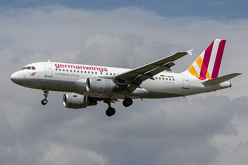 Germanwings Airbus A319-100 D-AKNG at London Heathrow Airport (EGLL/LHR)