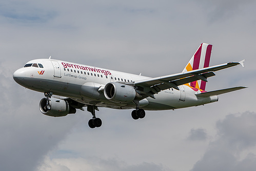 Germanwings Airbus A319-100 D-AKNQ at London Heathrow Airport (EGLL/LHR) Germanwings Airbus A319-100 D-AKNQ at London Heathrow Airport (EGLL/LHR)