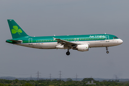 Aer Lingus Airbus A320-200 EI-DEJ at London Heathrow Airport (EGLL/LHR) Aer Lingus Airbus A320-200 EI-DEJ at London Heathrow Airport (EGLL/LHR)
