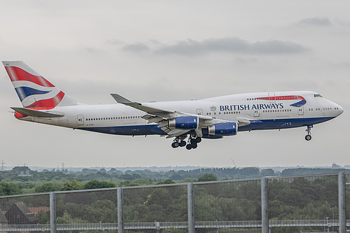British Airways Boeing 747-400 G-CIVG at London Heathrow Airport (EGLL/LHR) British Airways Boeing 747-400 G-CIVG at London Heathrow Airport (EGLL/LHR)