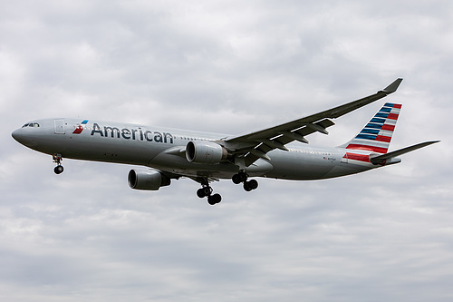 American Airlines Airbus A330-300 N275AY at London Heathrow Airport (EGLL/LHR) American Airlines Airbus A330-300 N275AY at London Heathrow Airport (EGLL/LHR)