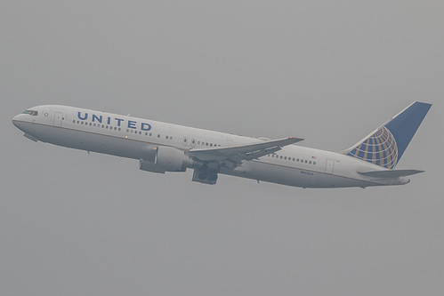 United Airlines Boeing 767-300ER N642UA at London Heathrow Airport (EGLL/LHR)