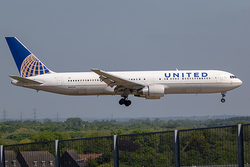 United Airlines Boeing 767-300ER N647UA at London Heathrow Airport (EGLL/LHR)