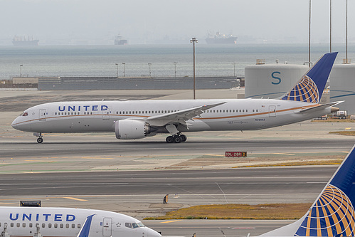 United Airlines Boeing 787-9 N36962 at San Francisco International Airport (KSFO/SFO) United Airlines Boeing 787-9 N36962 at San Francisco International Airport (KSFO/SFO)