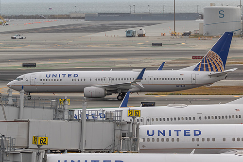 United Airlines Boeing 737-900ER N69840 at San Francisco International Airport (KSFO/SFO)