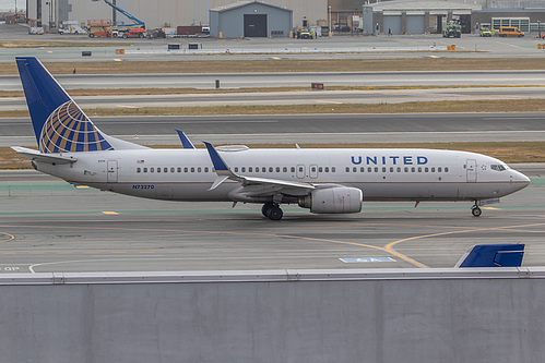 United Airlines Boeing 737-800 N73270 at San Francisco International Airport (KSFO/SFO)