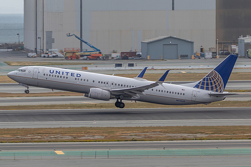 United Airlines Boeing 737-900ER N75433 at San Francisco International Airport (KSFO/SFO) United Airlines Boeing 737-900ER N75433 at San Francisco International Airport (KSFO/SFO)