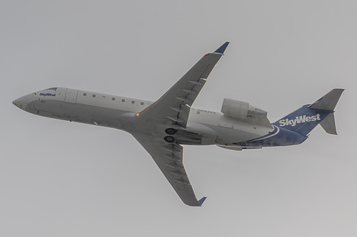 SkyWest Airlines Canadair CRJ-200 N863AS at San Francisco International Airport (KSFO/SFO)