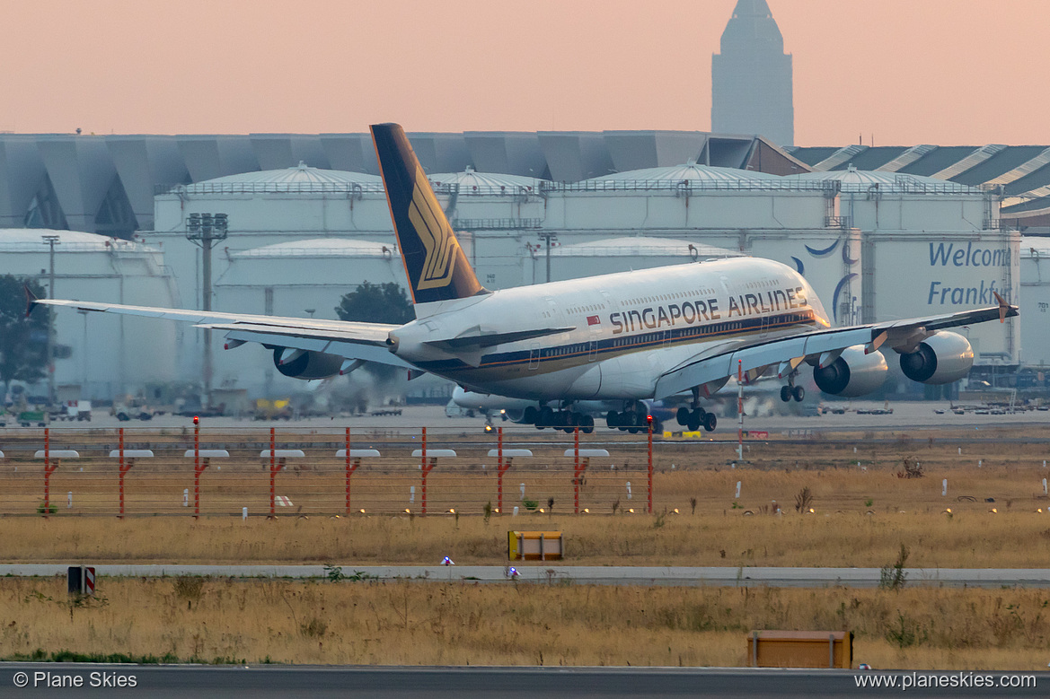 Singapore Airlines Airbus A380-800 9V-SKM at Frankfurt am Main International Airport (EDDF/FRA)