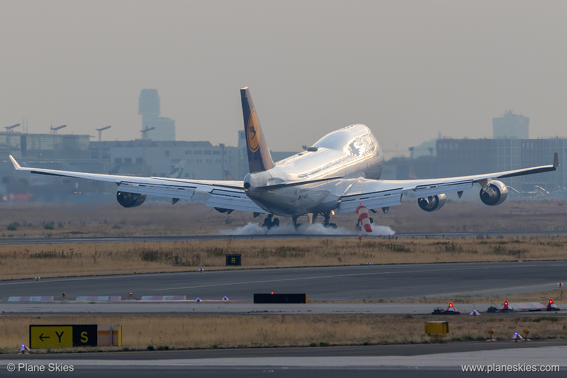 Lufthansa Boeing 747-400 D-ABVZ at Frankfurt am Main International Airport (EDDF/FRA)