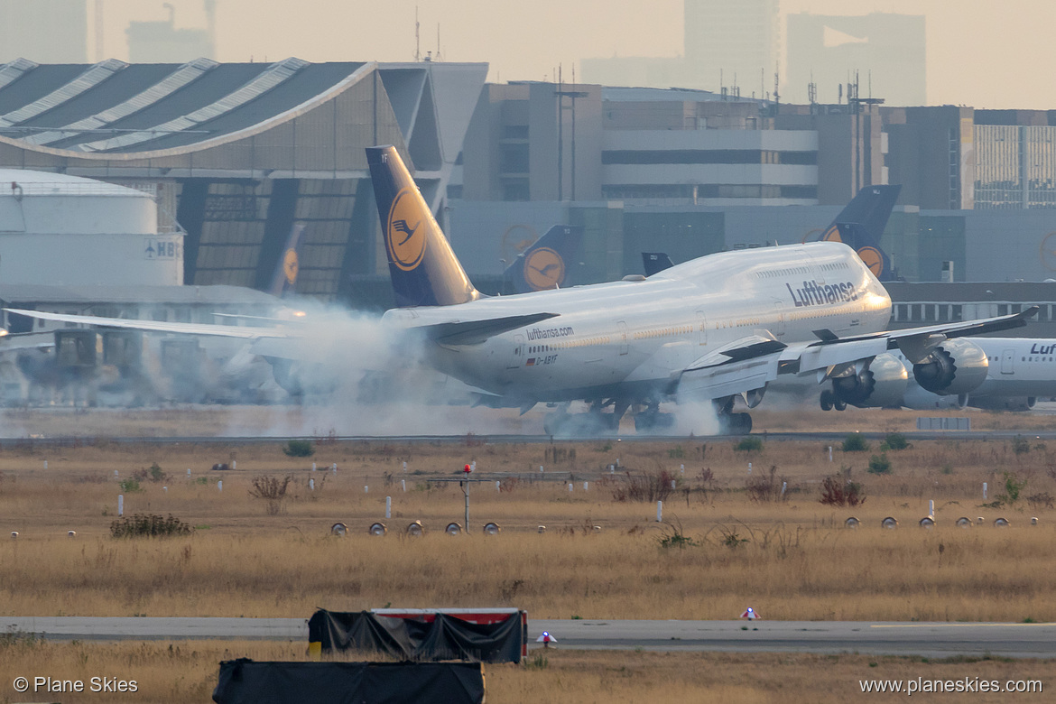 Lufthansa Boeing 747-8i D-ABYF at Frankfurt am Main International Airport (EDDF/FRA) Lufthansa Boeing 747-8i D-ABYF at Frankfurt am Main International Airport (EDDF/FRA)