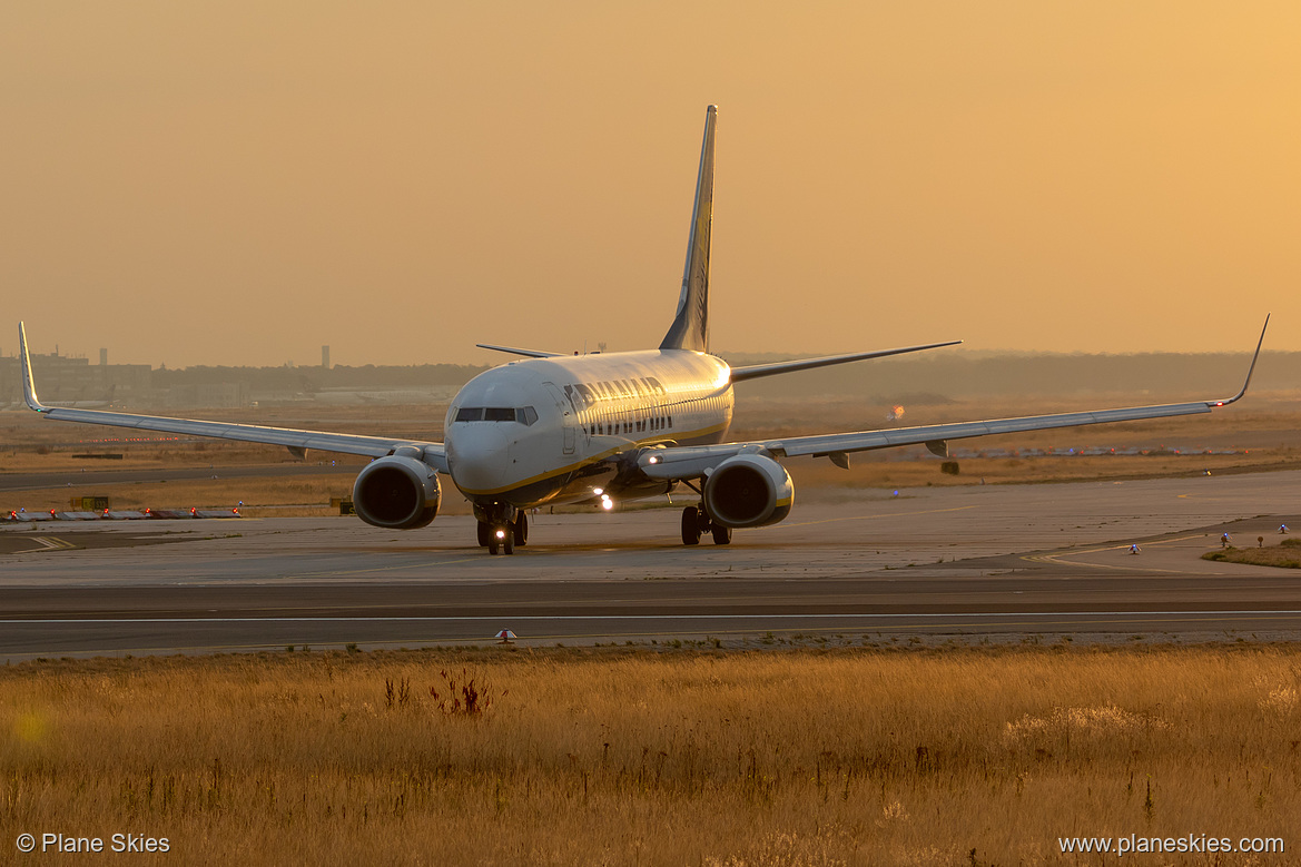 Ryanair Boeing 737-800 EI-EKR at Frankfurt am Main International Airport (EDDF/FRA)