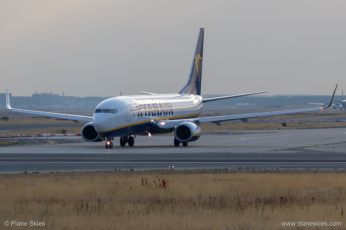 Ryanair Boeing 737-800 EI-FIR at Frankfurt am Main International Airport (EDDF/FRA) Ryanair Boeing 737-800 EI-FIR at Frankfurt am Main International Airport (EDDF/FRA)