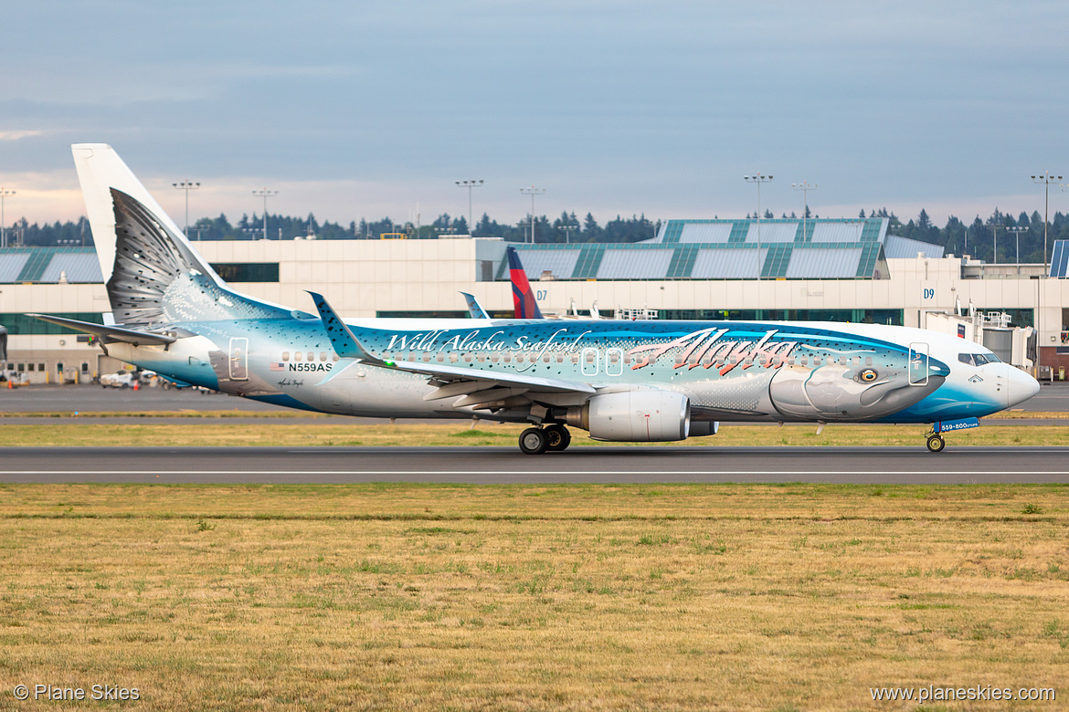 Alaska Airlines Boeing 737-800 N559AS at Portland International Airport (KPDX/PDX) Alaska Airlines Boeing 737-800 N559AS at Portland International Airport (KPDX/PDX)