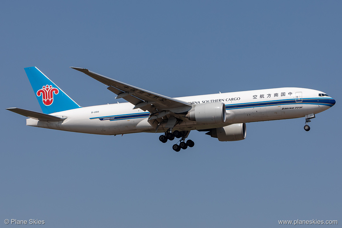 China Southern Airlines Boeing 777F B-2010 at Frankfurt am Main International Airport (EDDF/FRA)