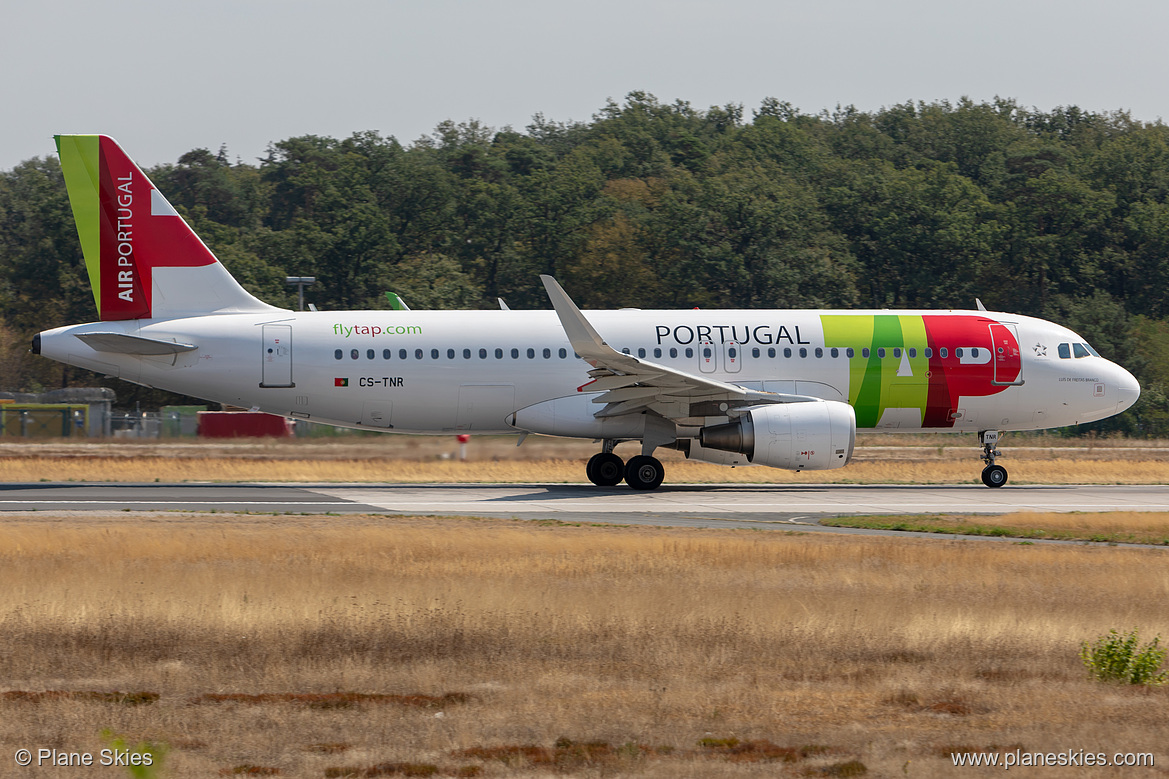 TAP Portugal Airbus A320-200 CS-TNR at Frankfurt am Main International Airport (EDDF/FRA)