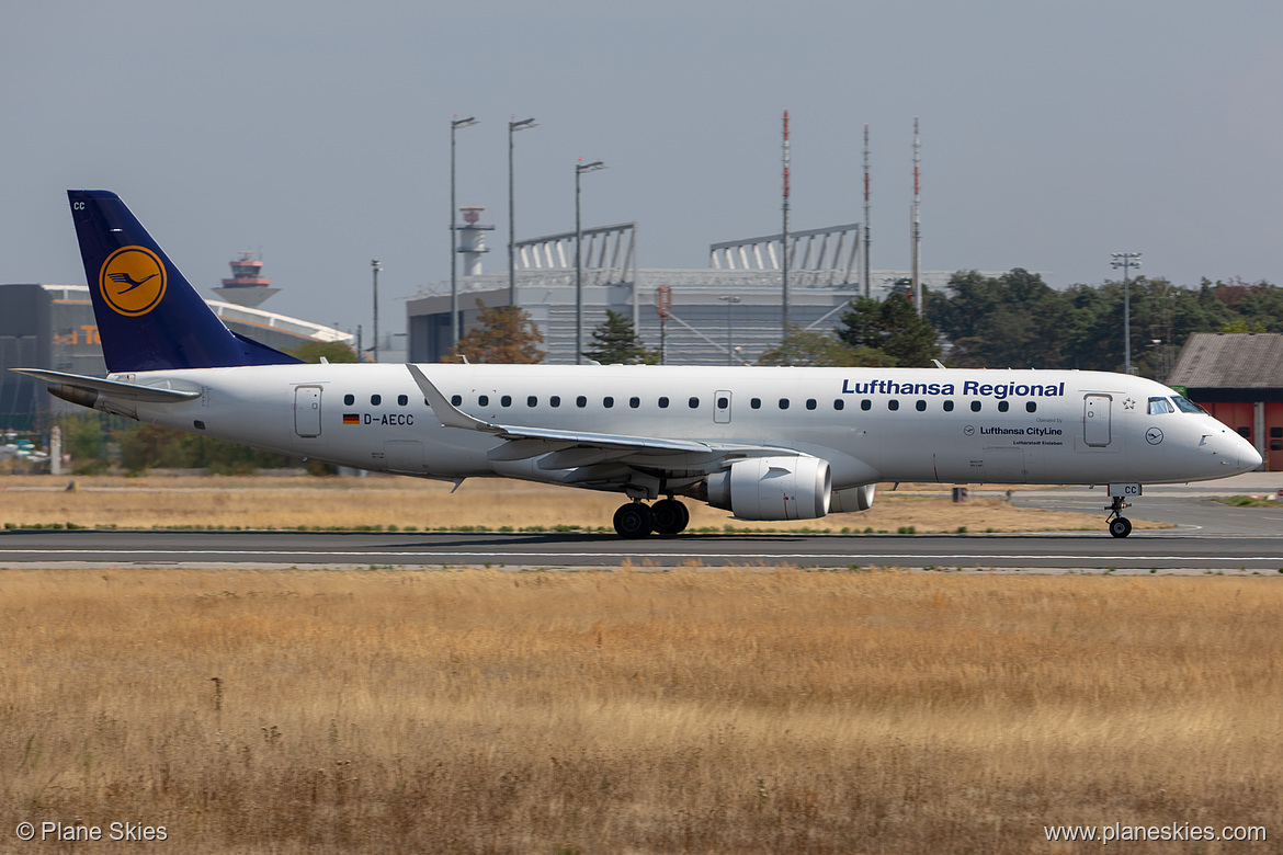 Lufthansa CityLine Embraer ERJ-190 D-AECC at Frankfurt am Main International Airport (EDDF/FRA) Lufthansa CityLine Embraer ERJ-190 D-AECC at Frankfurt am Main International Airport (EDDF/FRA)