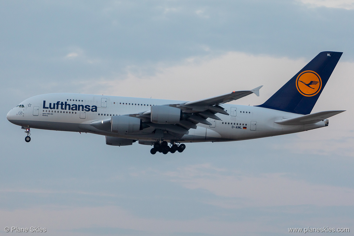 Lufthansa Airbus A380-800 D-AIML at Frankfurt am Main International Airport (EDDF/FRA) Lufthansa Airbus A380-800 D-AIML at Frankfurt am Main International Airport (EDDF/FRA)