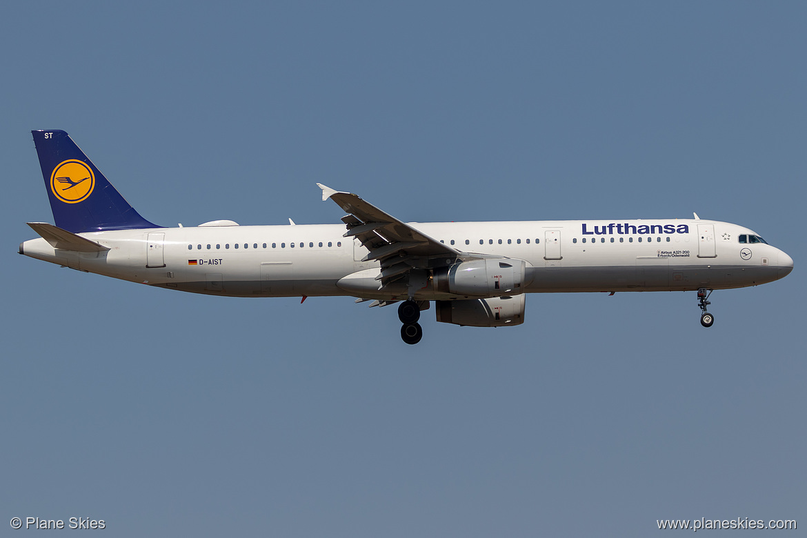 Lufthansa Airbus A321-200 D-AIST at Frankfurt am Main International Airport (EDDF/FRA) Lufthansa Airbus A321-200 D-AIST at Frankfurt am Main International Airport (EDDF/FRA)
