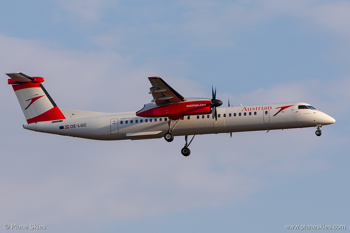 Austrian Airlines DHC Dash-8-400 OE-LGC at Frankfurt am Main International Airport (EDDF/FRA)