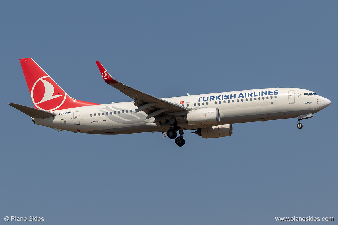 Turkish Airlines Boeing 737-800 TC-JHU at Frankfurt am Main International Airport (EDDF/FRA) Turkish Airlines Boeing 737-800 TC-JHU at Frankfurt am Main International Airport (EDDF/FRA)