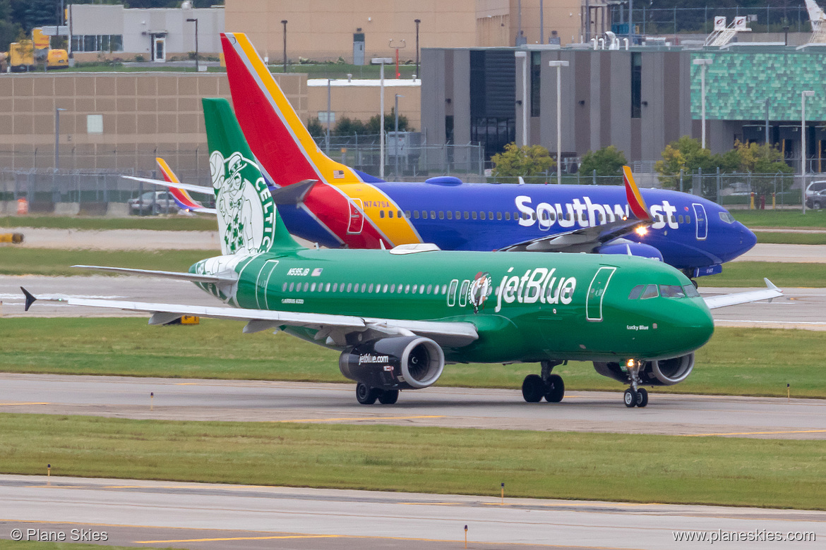 JetBlue Airways Airbus A320-200 N595JB at Minneapolis-St Paul International / Wold-Chamberlain Airport (KMSP/MSP)