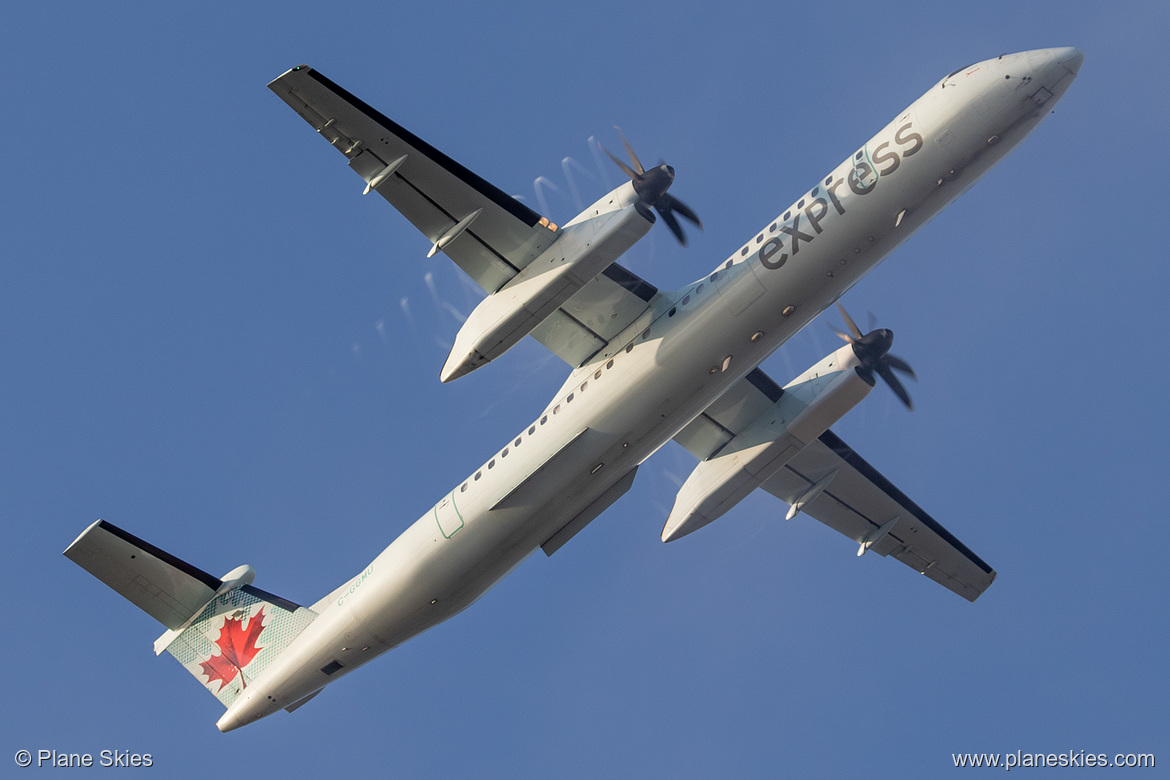 Jazz DHC Dash-8-400 C-GGMU at Portland International Airport (KPDX/PDX)